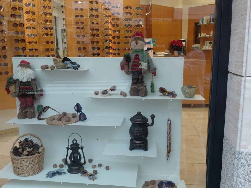 Landako-Optika-Concurso-de-escaparates-Bizkaidendak-02-320fdfbf3725f1350b2c904646ddfeeb